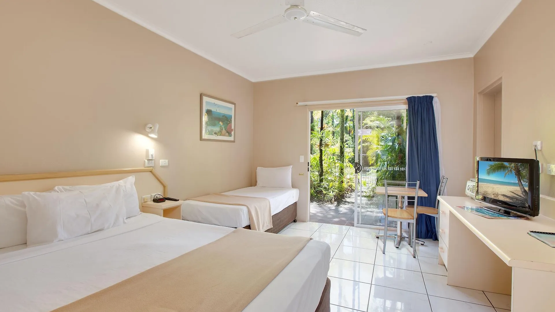 Hotel Tropiq Cairns