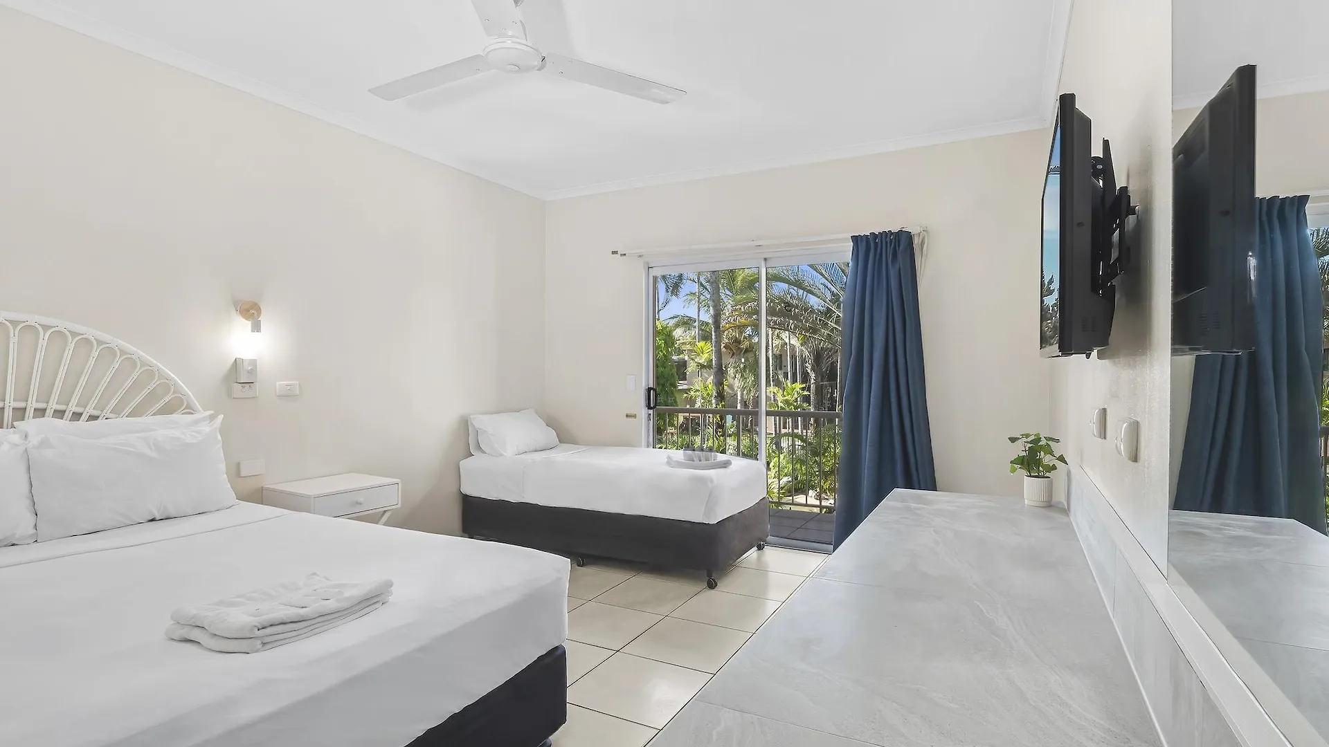 Hotel Tropiq Cairns