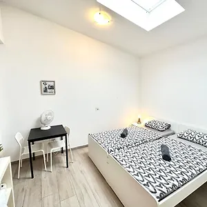https://center-station-rooms.hotels-in-ljubljana.com